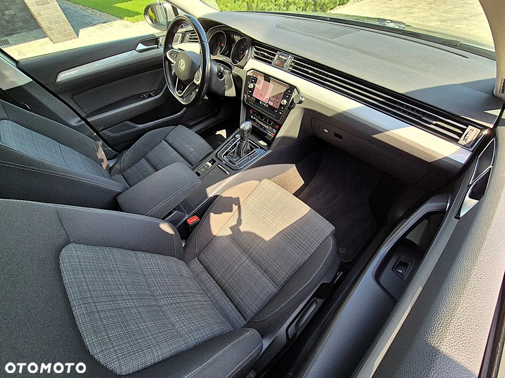 Volkswagen Passat 2.0 TDI EVO Business DSG - 25
