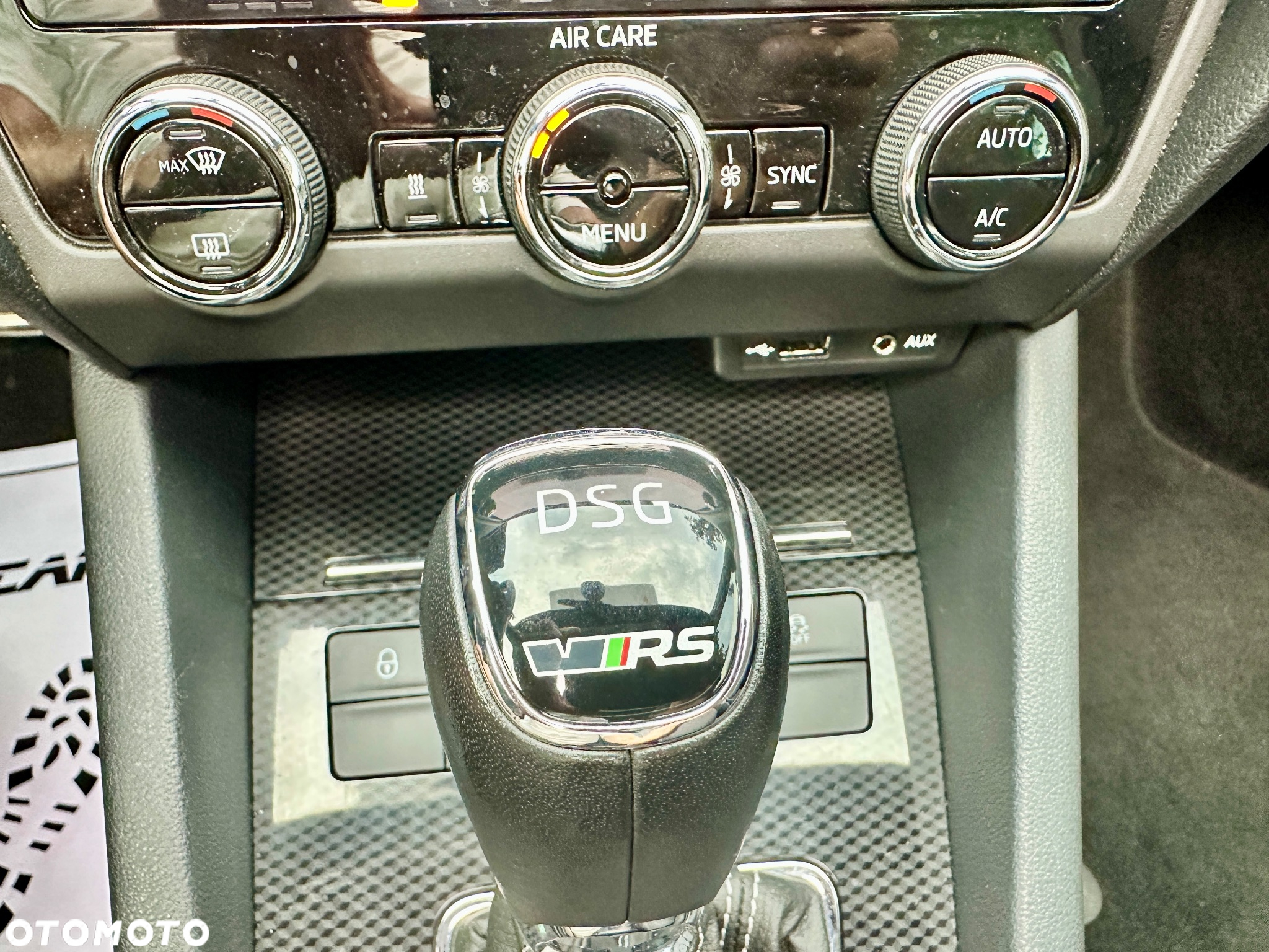 Skoda Octavia Combi 2.0 TDI DSG RS - 27