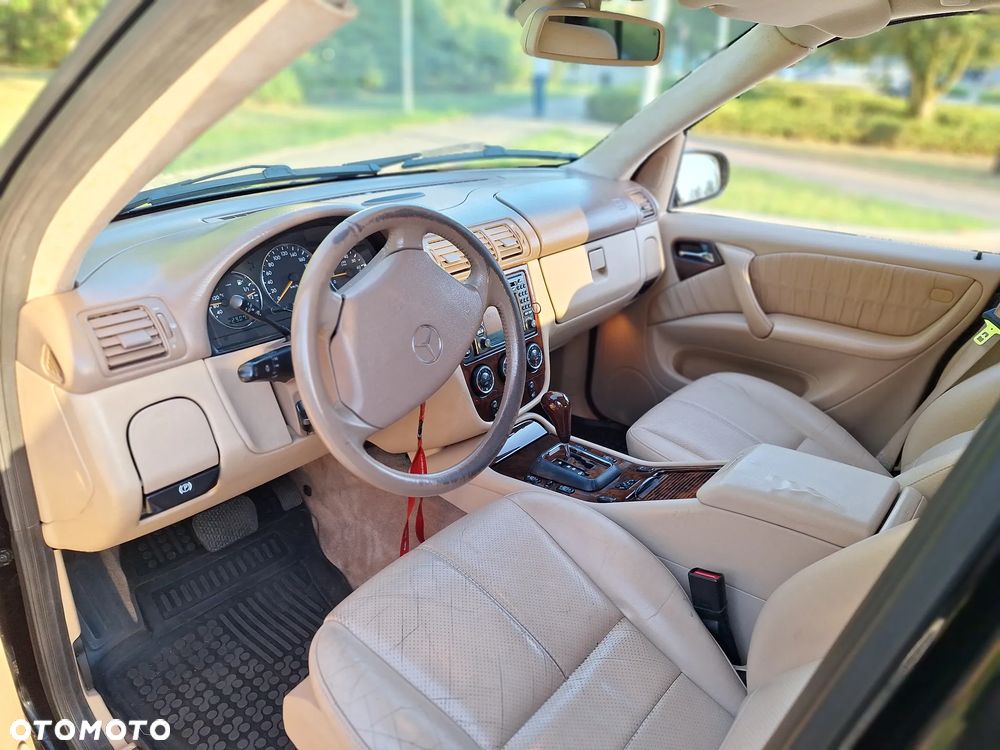 Mercedes-Benz ML - 17