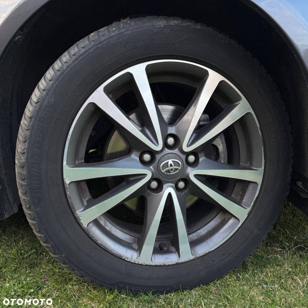 Toyota Avensis 2.0 D-4D - 31