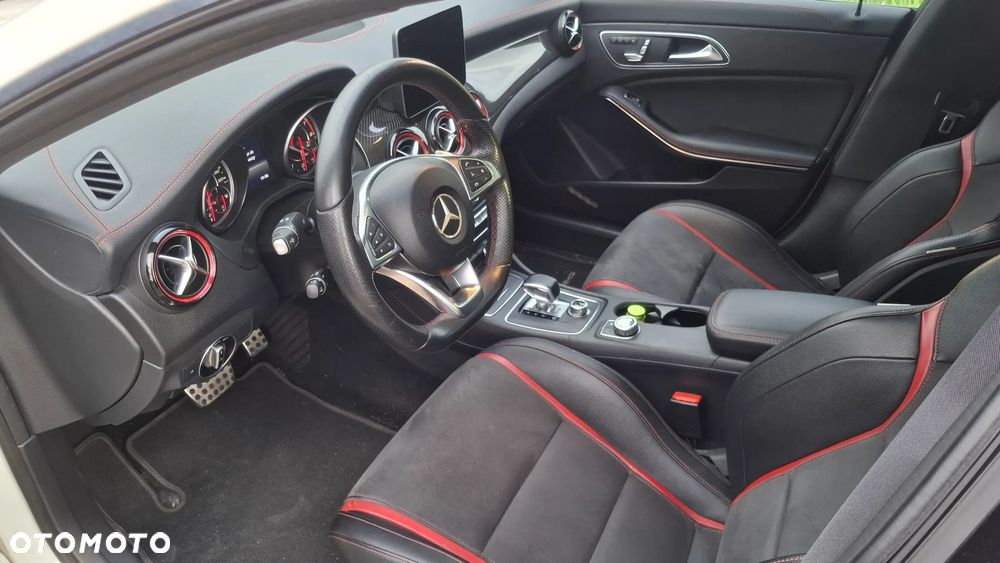 Mercedes-Benz CLA AMG 45 4Matic AMG Speedshift DCT 7G AMG Night Edition - 15