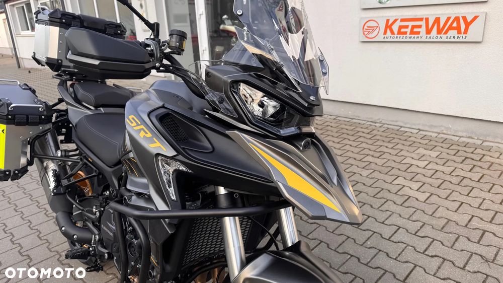 QJMOTOR SRT900SX - 9