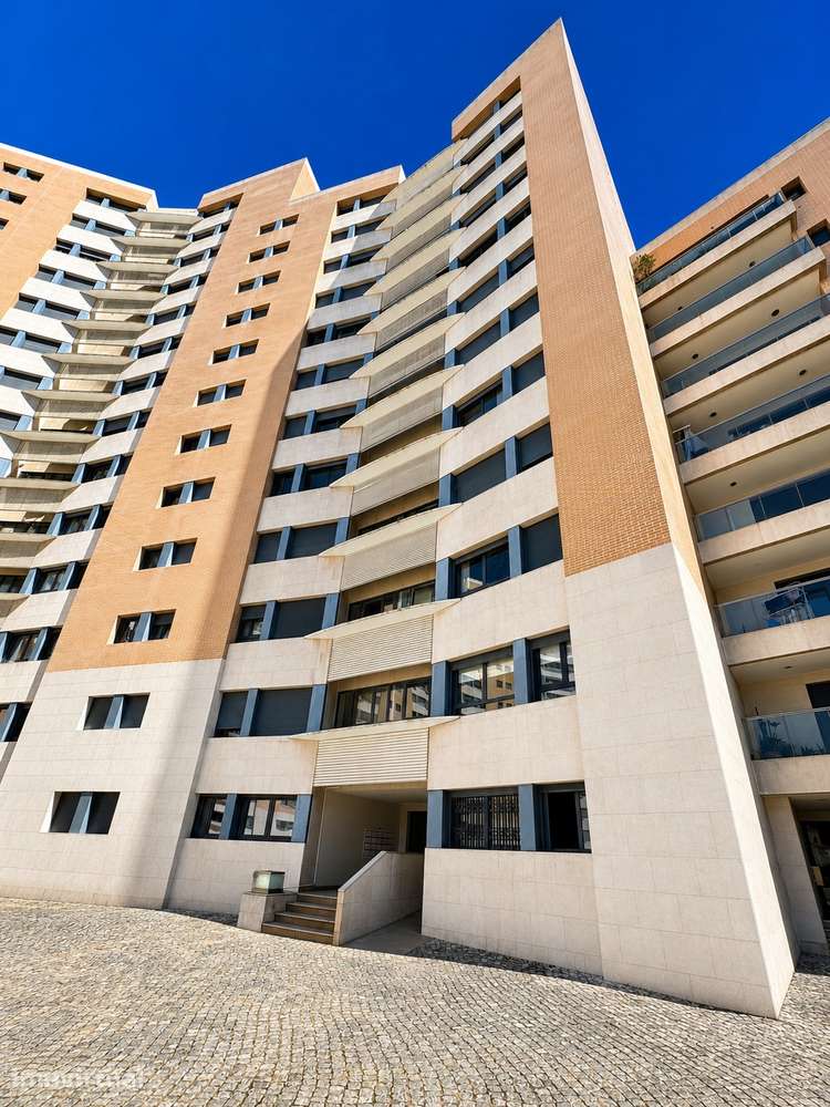 T1 Exclusivo | 86 m² | Garagem | Piscinas | Jardins de Campolide - Grande imagem: 3/18