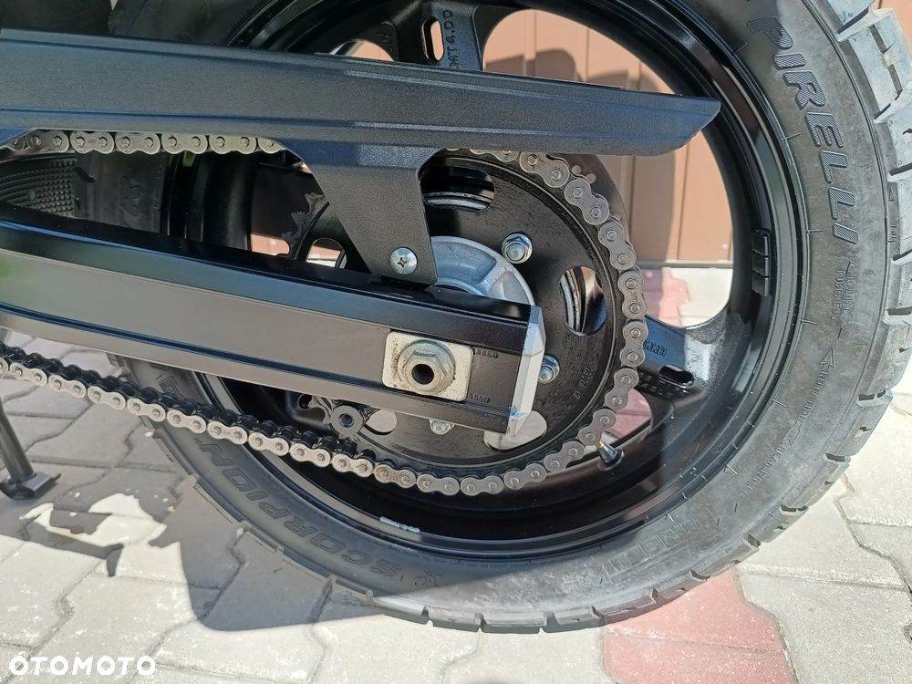 Suzuki V-STROM - 36