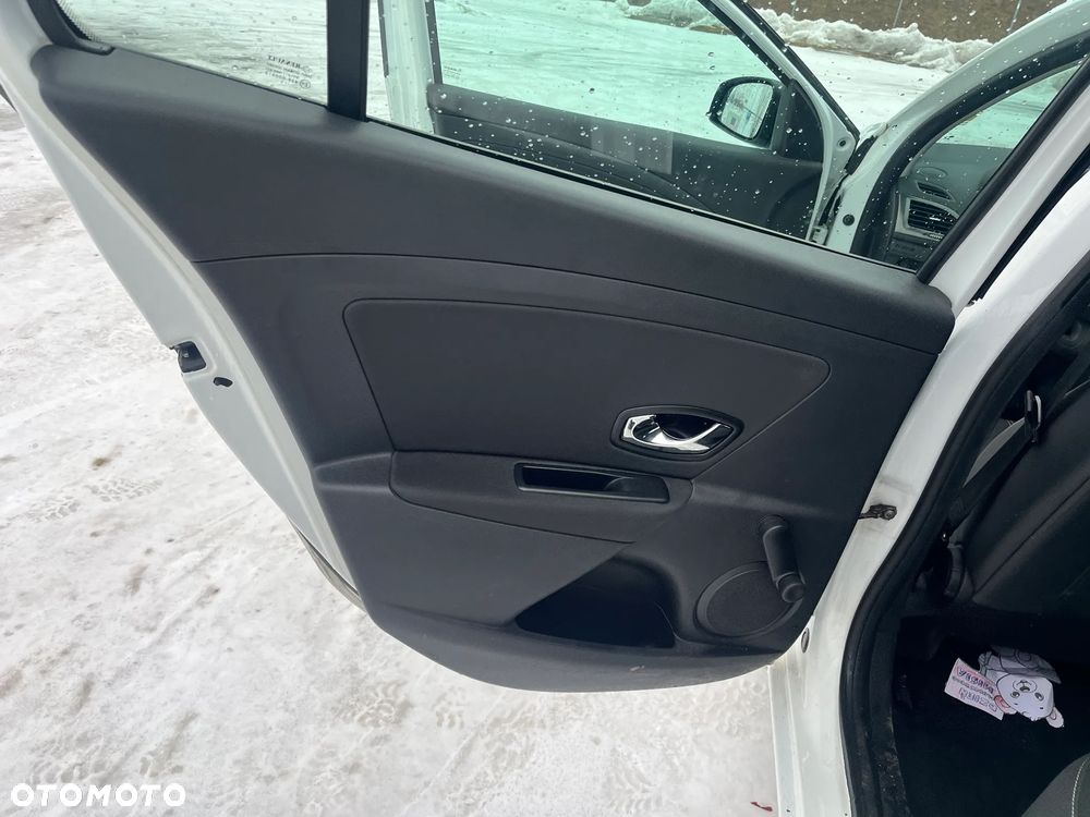 Renault Megane dCi 95 FAP Paris - 13