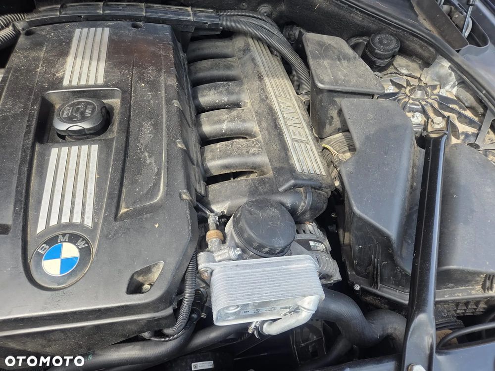 BMW Seria 5 528i - 22