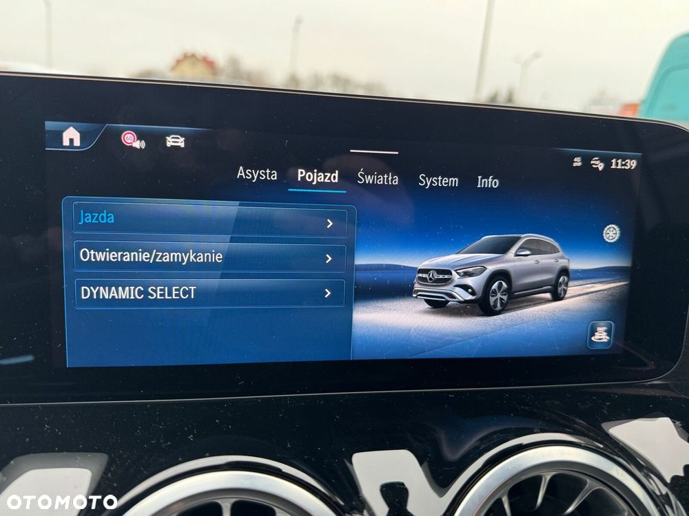 Mercedes-Benz GLA - 28