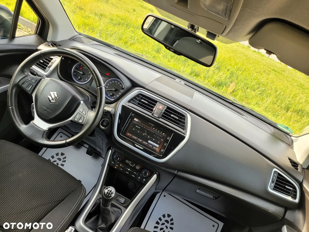 Suzuki SX4 S-Cross 1.0 T Premium - 24