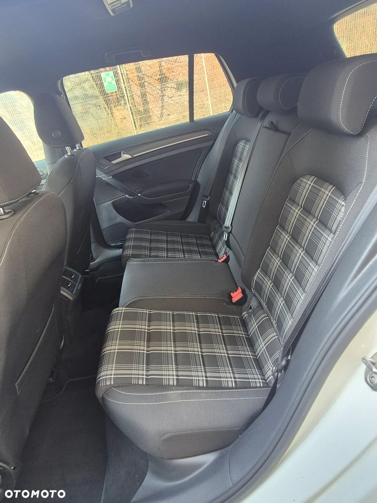 Volkswagen Golf GTD (BlueMotion Technology) DSG - 9