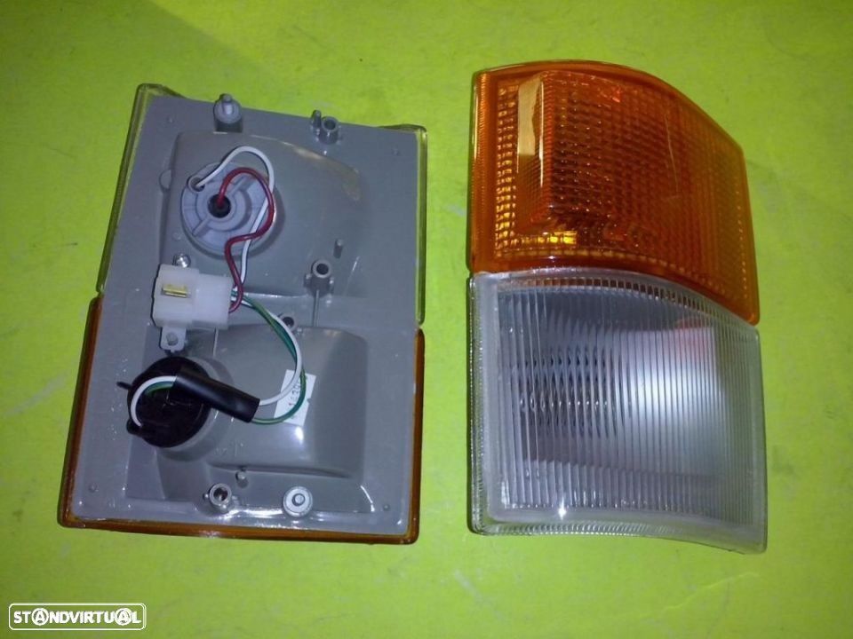 Farolins da frente Toyota Hiace LH51 NOVOS - 1