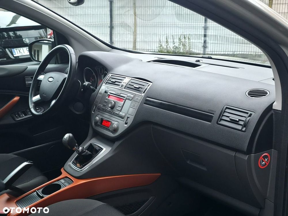 Ford Kuga - 10