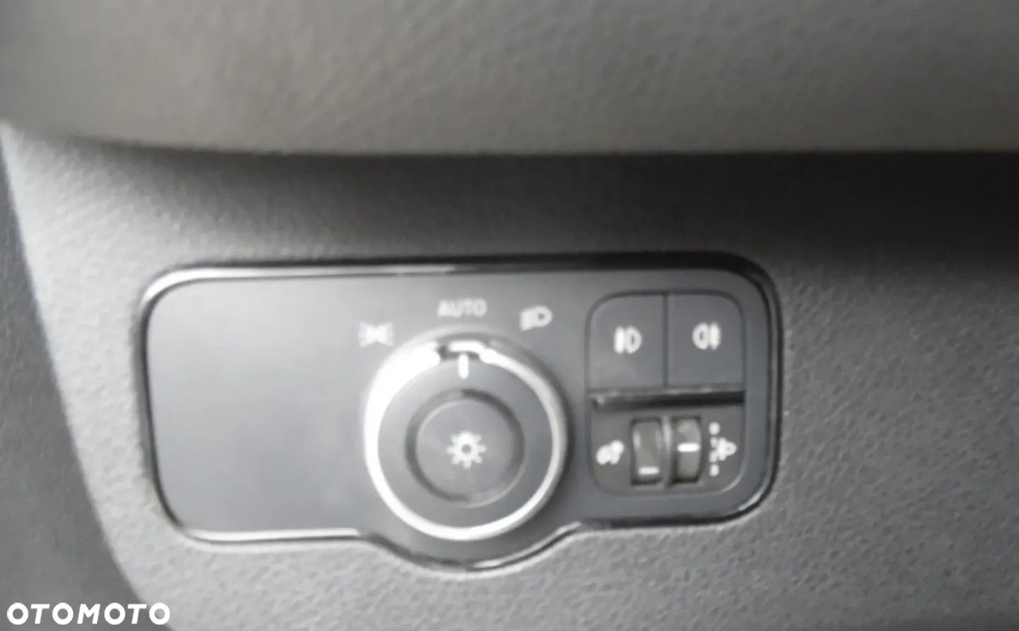 Mercedes-Benz Sprinter - 12
