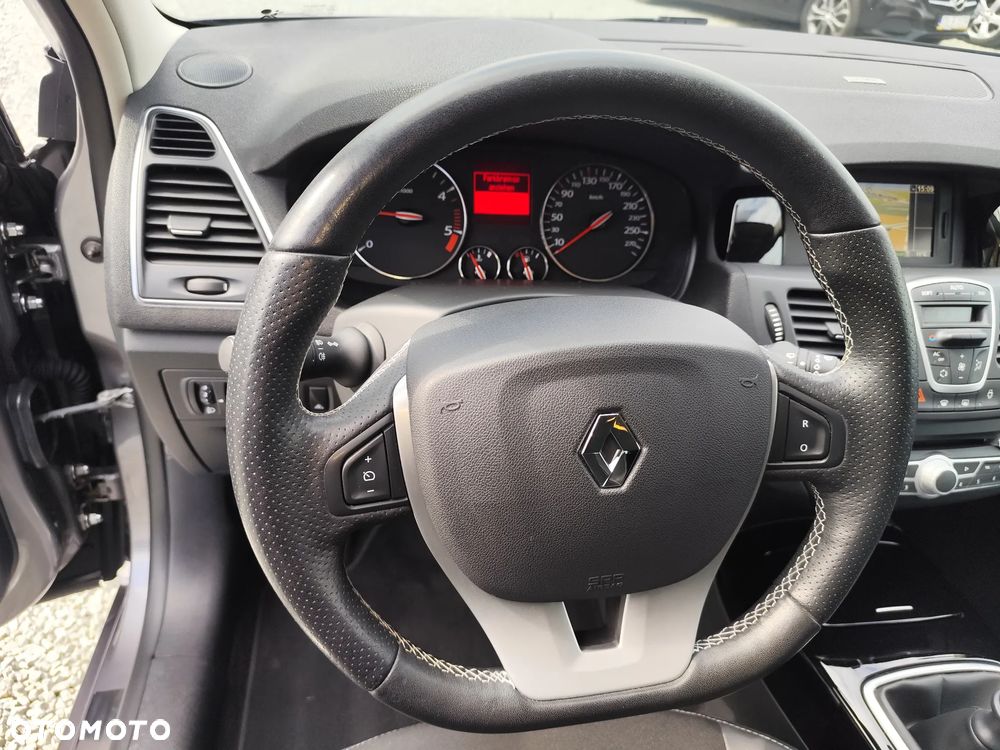 Renault Laguna dCi 150 FAP Start-Stop Bose Edition - 13