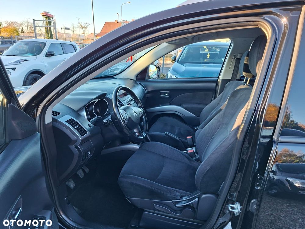 Mitsubishi Outlander 2.4 Invite - 13