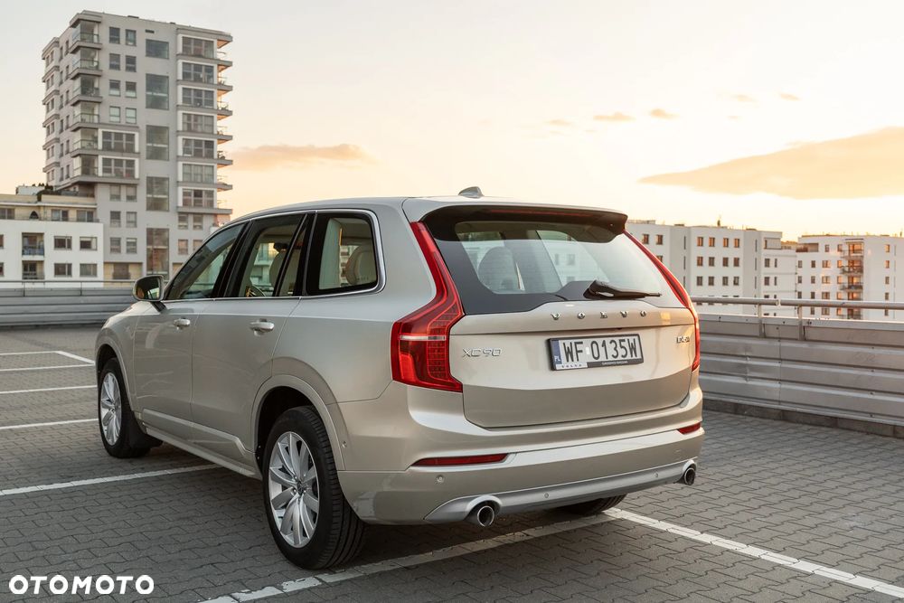 Volvo XC 90 D5 AWD Momentum - 6