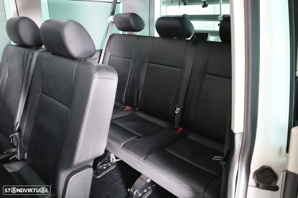 VW Caravelle - 15