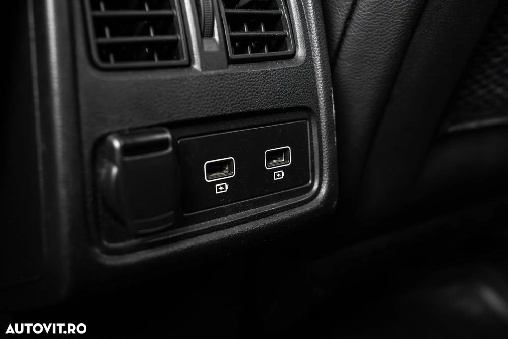 Renault Captur MHEV 140 Techno - 28