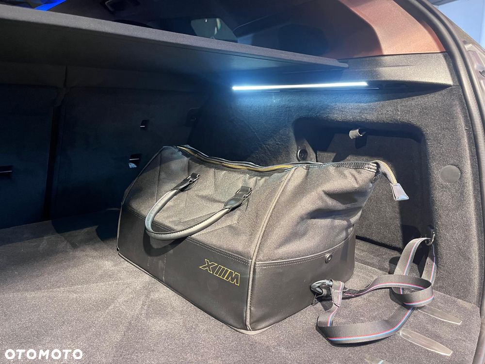 BMW XM 50e PHEV sport - 30
