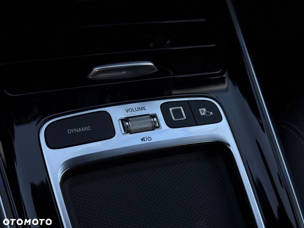 Mercedes-Benz GLB 200 Progressive 7G-DCT - 24