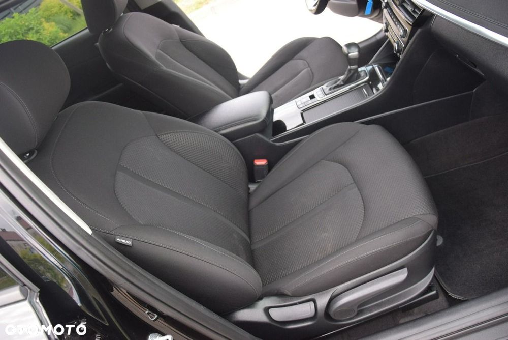 Kia Optima - 40