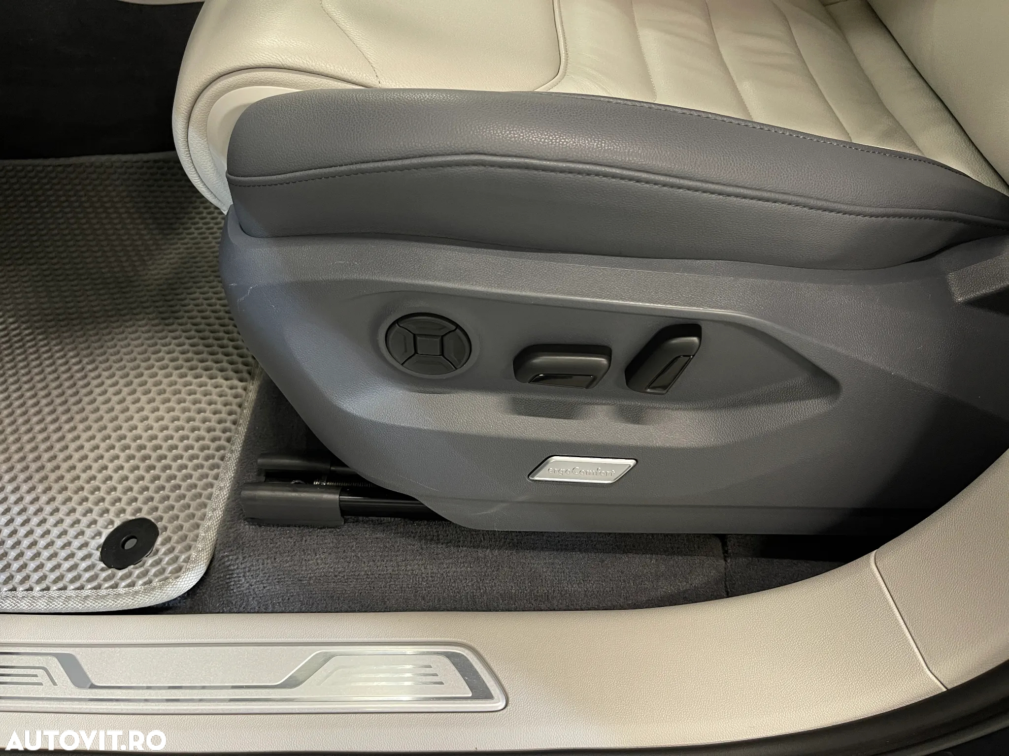 Volkswagen Touareg V6 TDI Elegance - 27