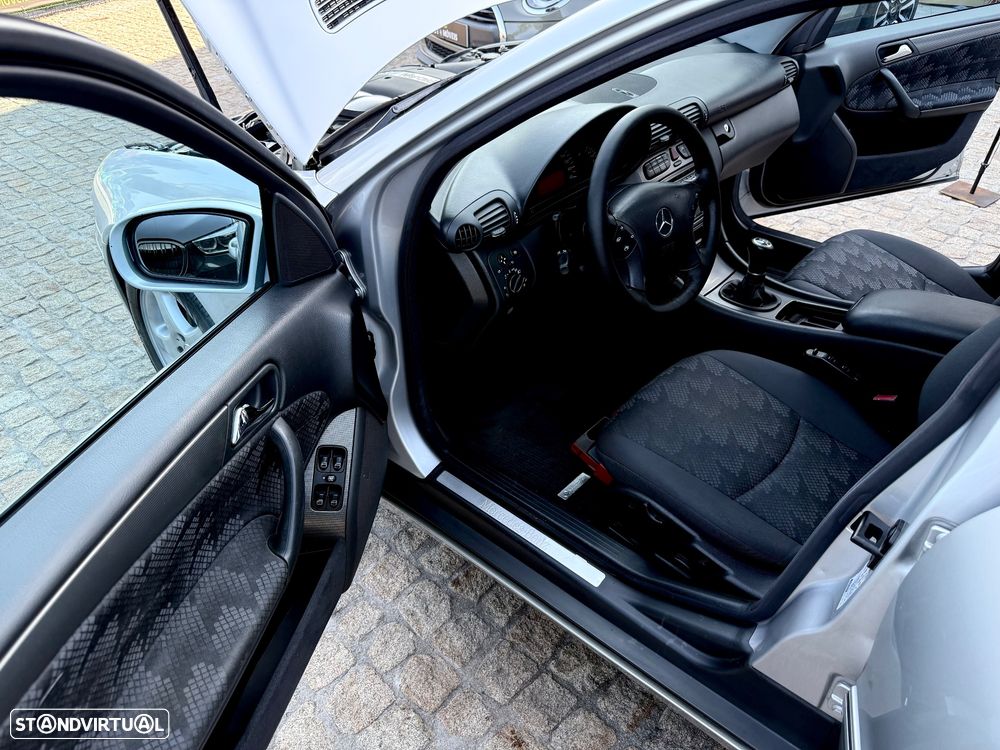 Mercedes-Benz C 220 T CDI Avantgarde - 40