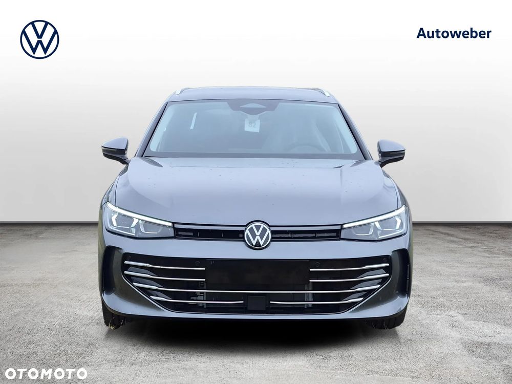 Volkswagen Passat - 8