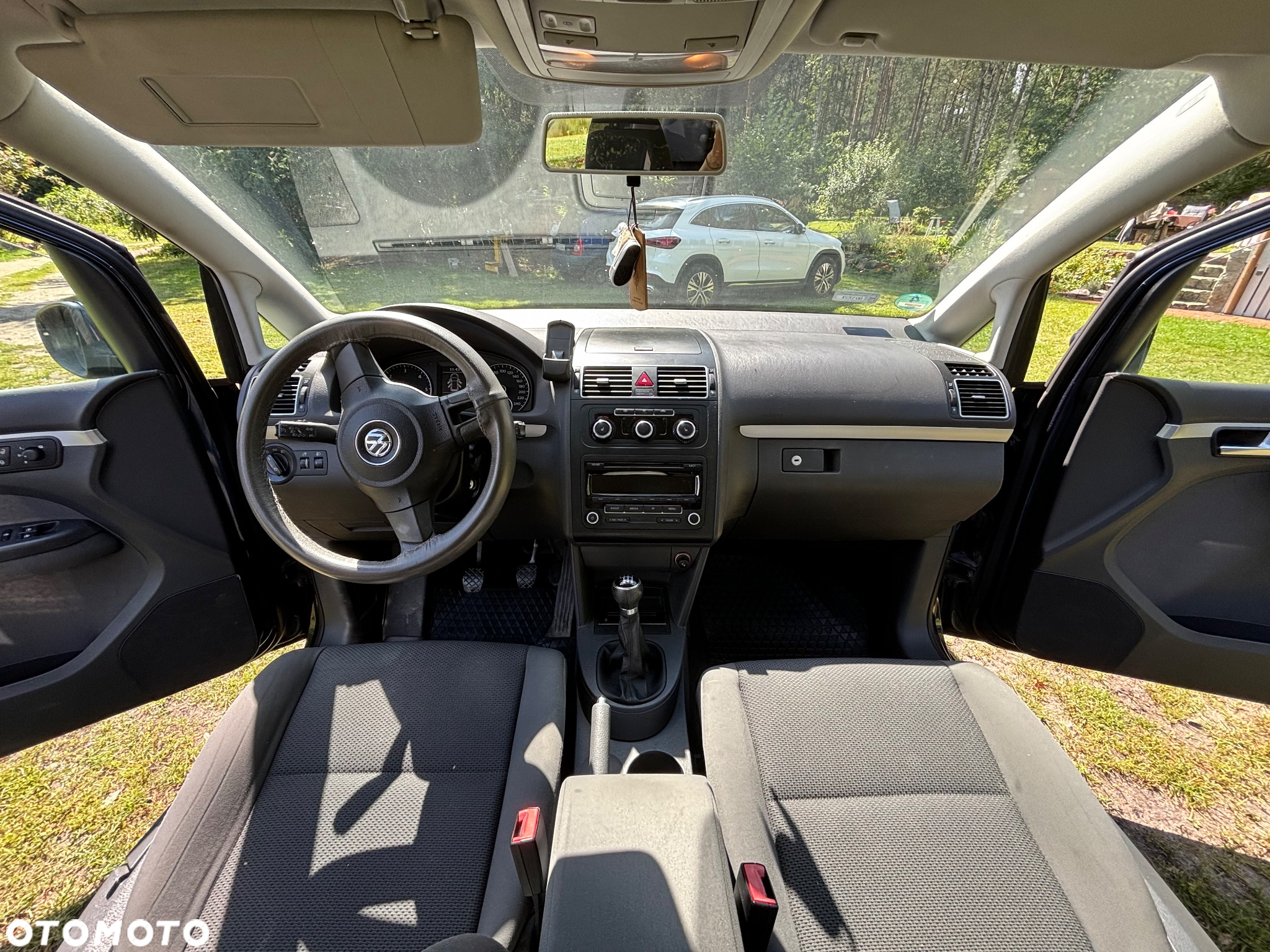 Volkswagen Touran 1.6 TDI DPF Comfortline - 4