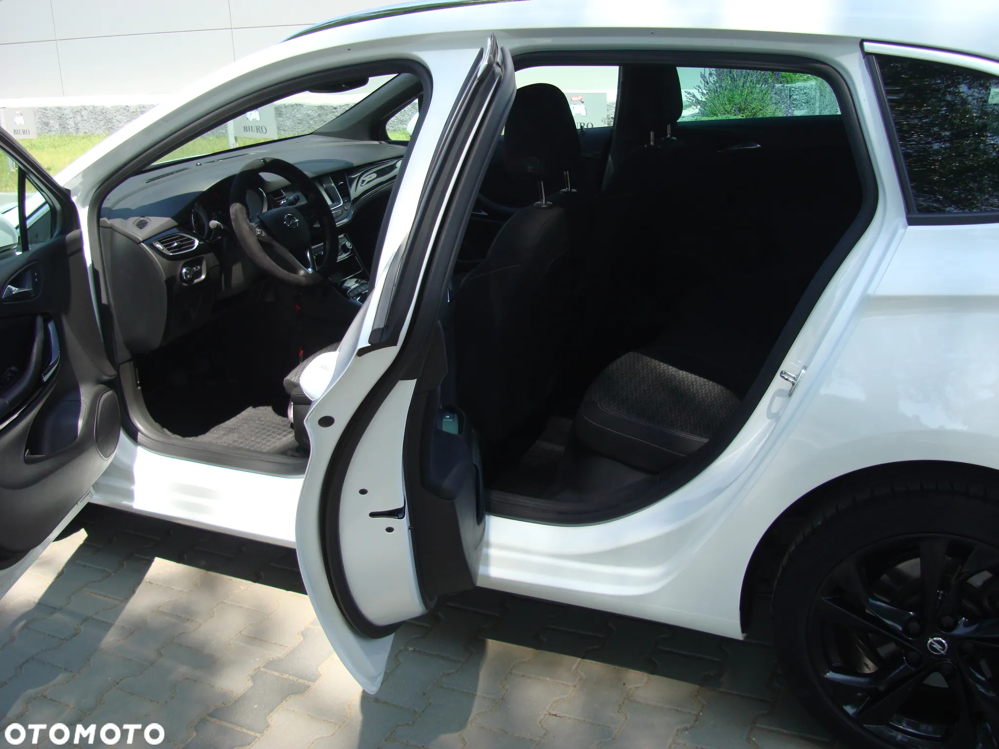 Opel Astra V 1.6 CDTI Dynamic S&S - 24