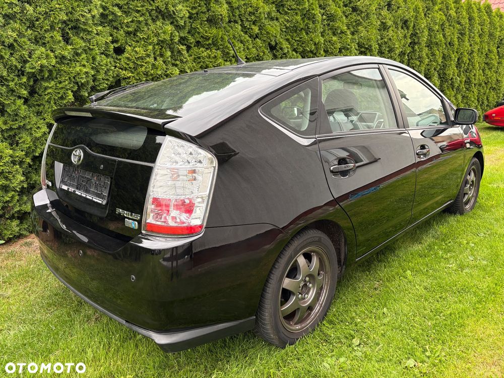 Toyota Prius 1.5 VVT-i Sol - 3