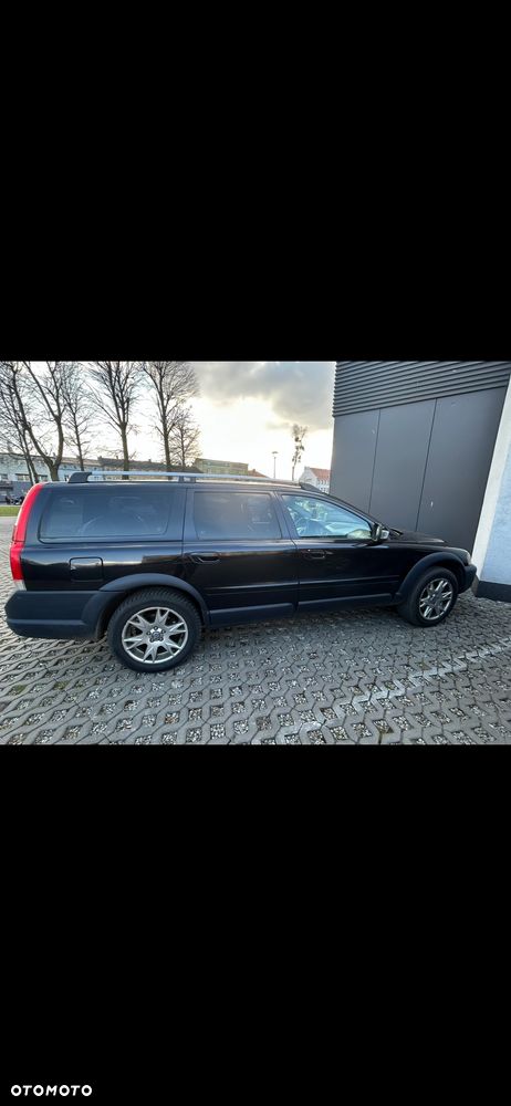Volvo XC 70 D5 AWD Momentum - 3