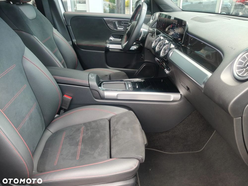 Mercedes-Benz GLB 200 d 4-Matic AMG Line 8G-DCT - 18