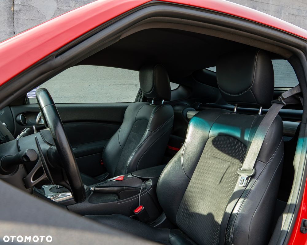 Nissan 370 Z - 16