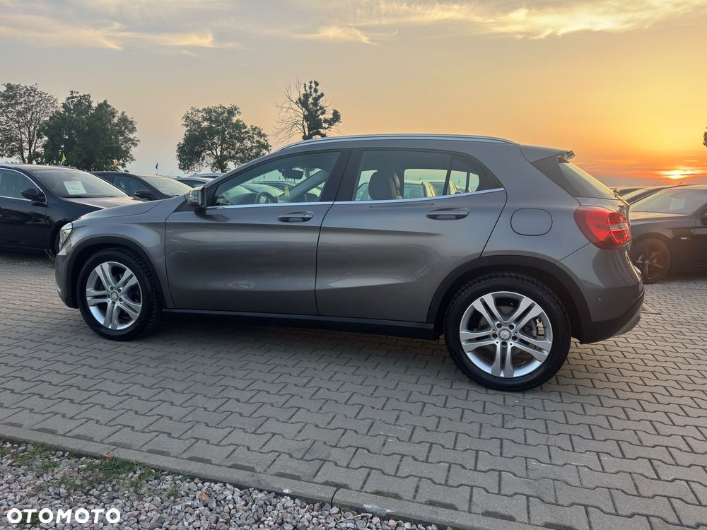 Mercedes-Benz GLA - 31