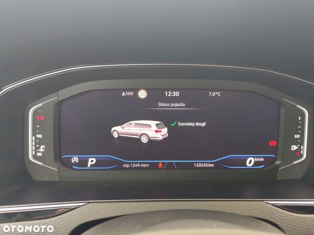 Volkswagen Passat Variant - 35