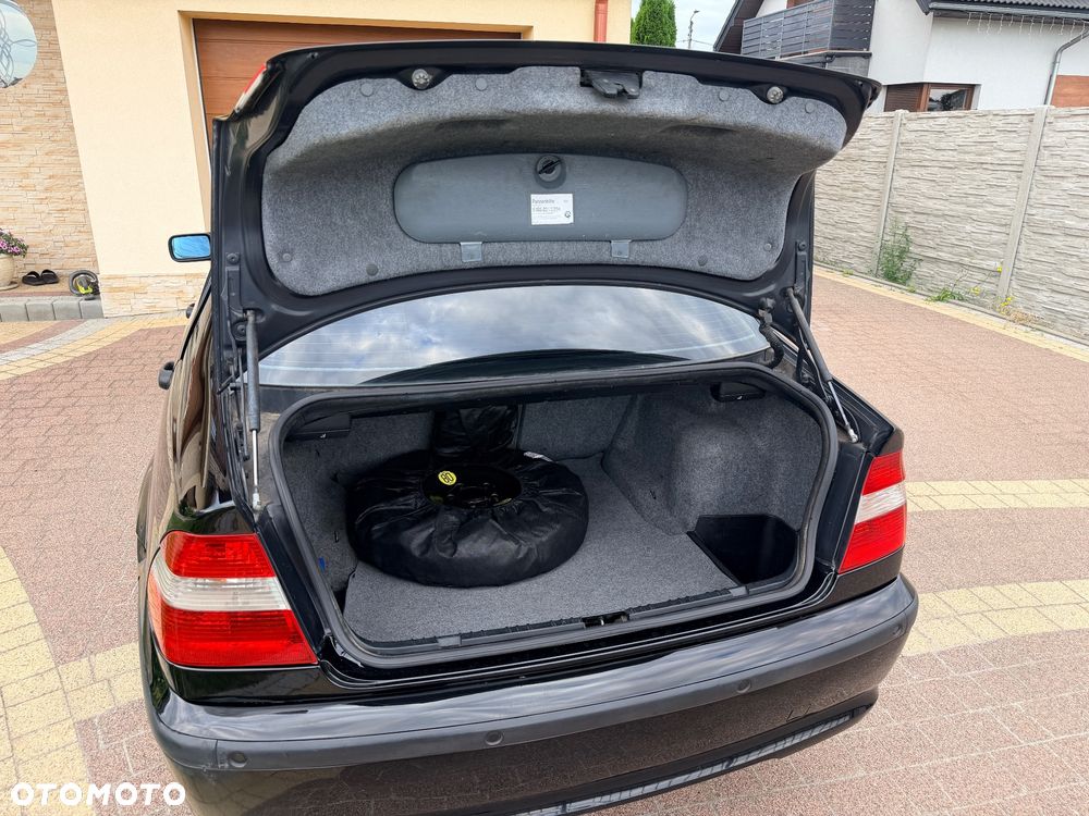 BMW Seria 3 318i Edition Lifestyle - 23