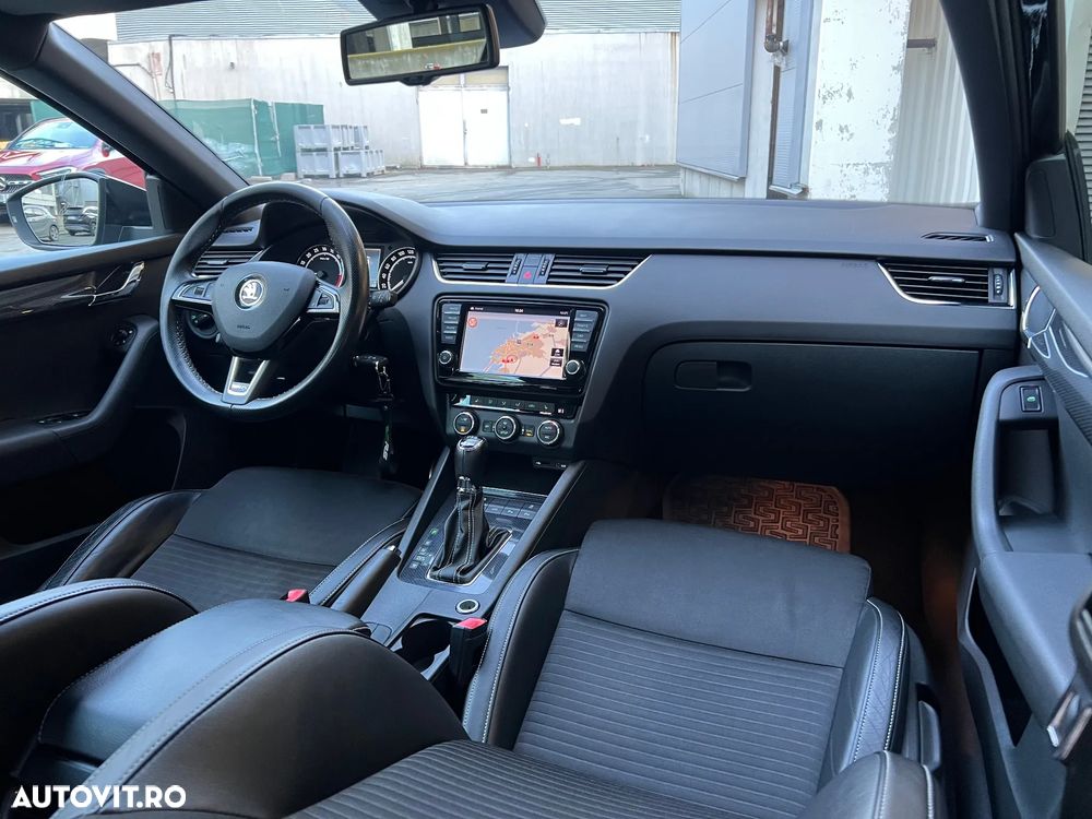 Skoda Octavia 2.0 TDI DSG RS - 8