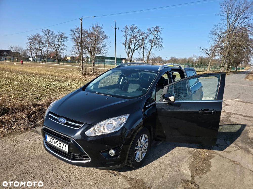 Ford Grand C-MAX - 22