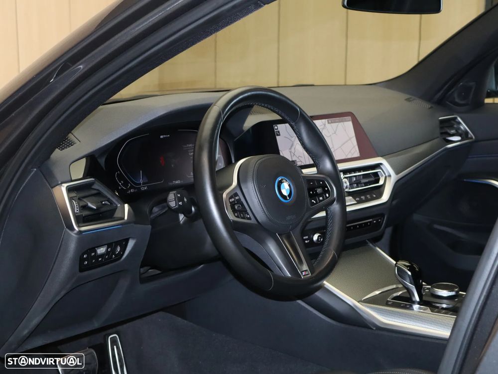 BMW 320 e Aut. M Sport - 22