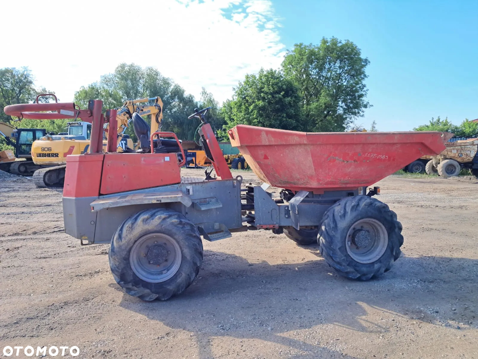 Thwaites MACH664 - 2