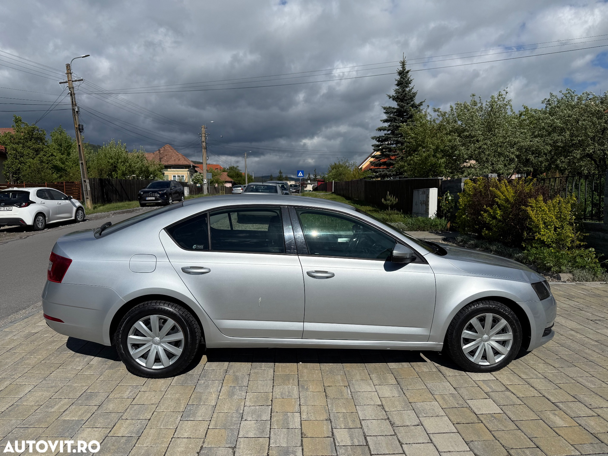 Skoda Octavia Combi Diesel 1.6 TDI Ambition - 4