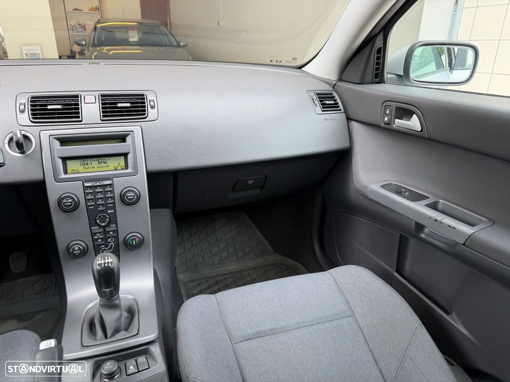 Volvo S40 2.0 D Nível 1 - 23