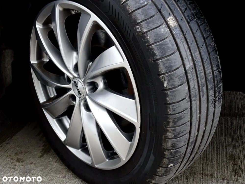 Toyota Avensis Combi 1.8 Comfort - 23