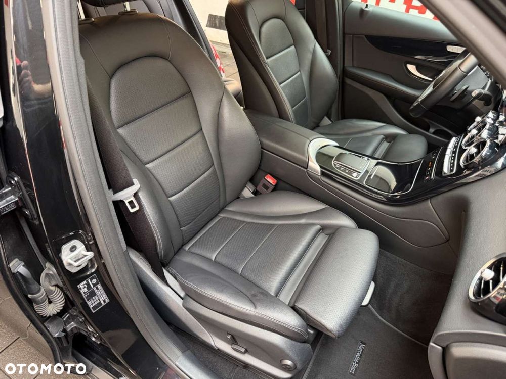 Mercedes-Benz GLC - 38