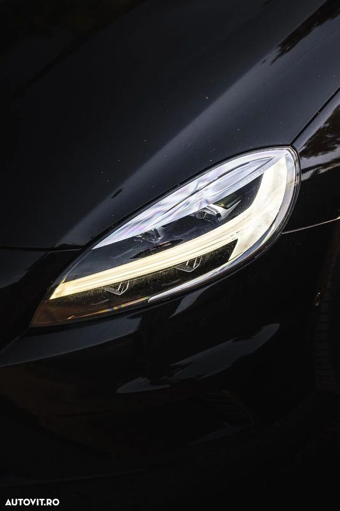 Volvo V40 D3 Geartronic RDesign - 10