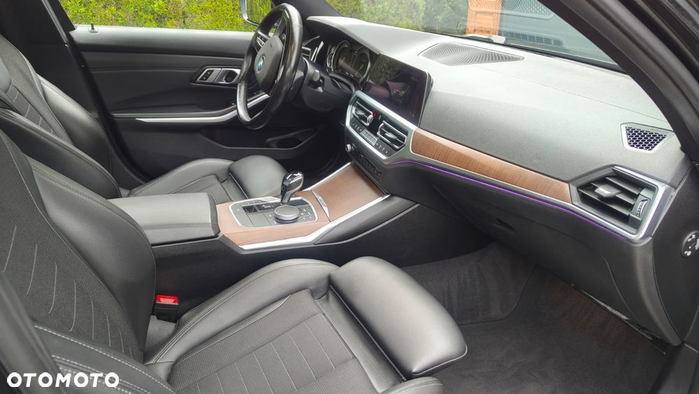 BMW Seria 3 318d Edition Luxury Line Purity - 24