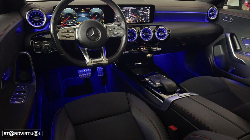 Mercedes-Benz CLA 200 d Shooting Brake AMG Line Aut. - 43