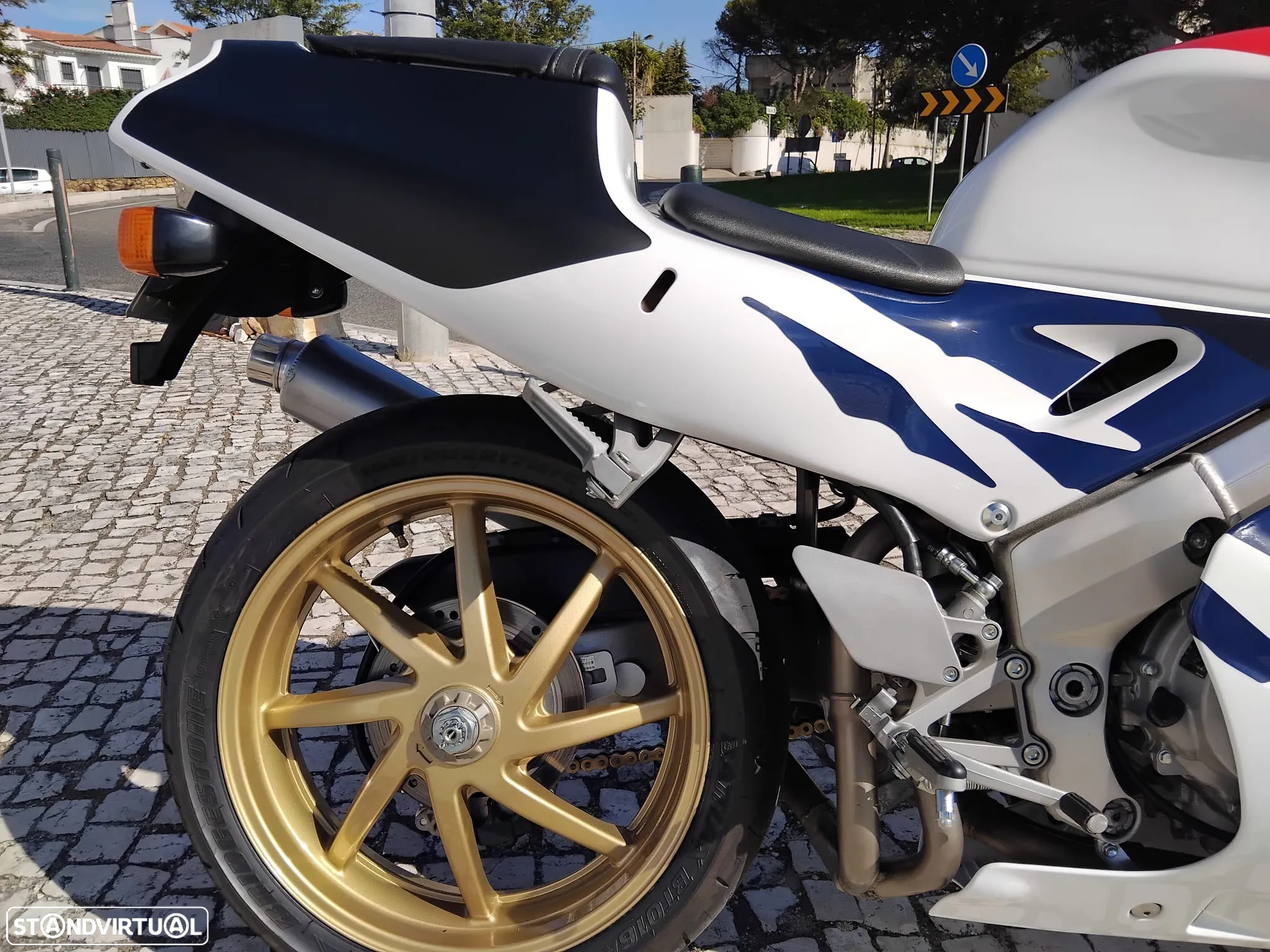 Honda RVF - 12