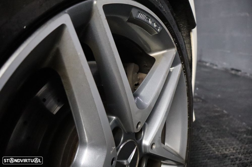 Mercedes-Benz A 45 AMG 4Matic Speedshift 7G-DCT - 26