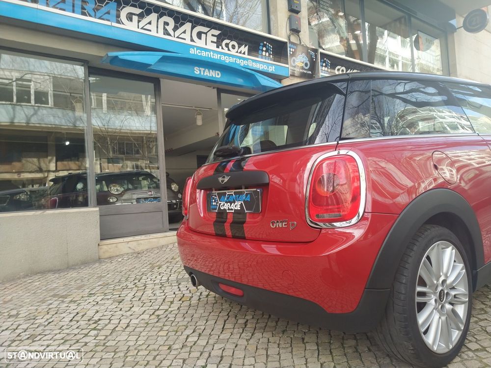 MINI 3 Portas One D - 11